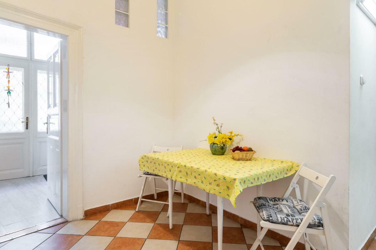 Izabella Home Budapešť Exteriér fotografie